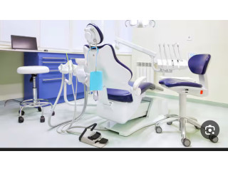 للبيع مجمع اسنان وجلديه