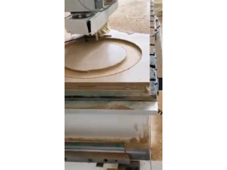 فرصة بيع مكينه CNC روتر مواصفات عالية صناعة في الصين في جدة