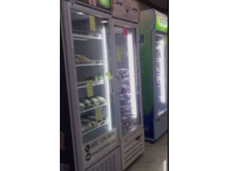 محل دواجن للتقبيل